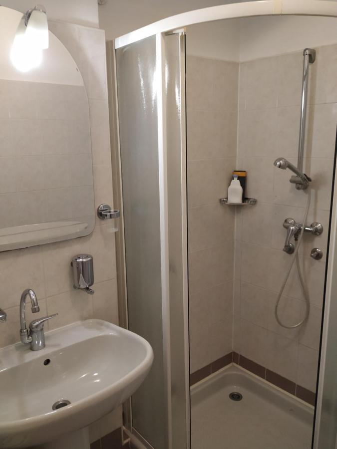 Accomodation Pertout Nova Gorica Exterior photo